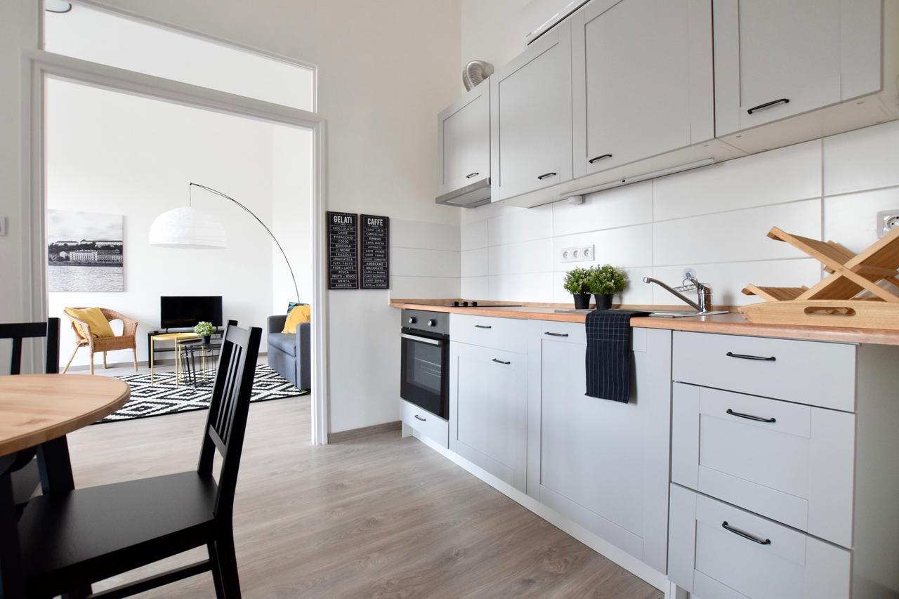 Standard Apartment By Hi5 - Bazilika Suite Budapest Luaran gambar