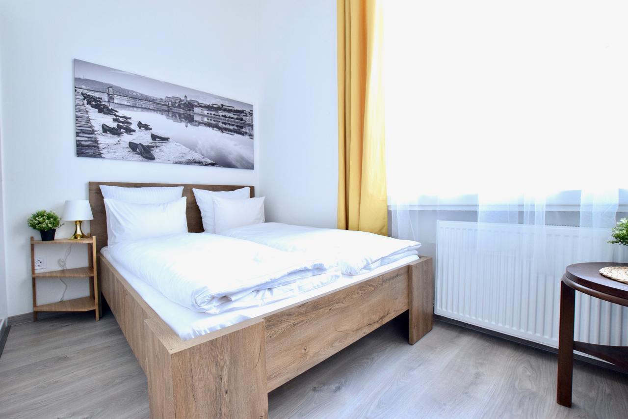 Standard Apartment By Hi5 - Bazilika Suite Budapest Luaran gambar