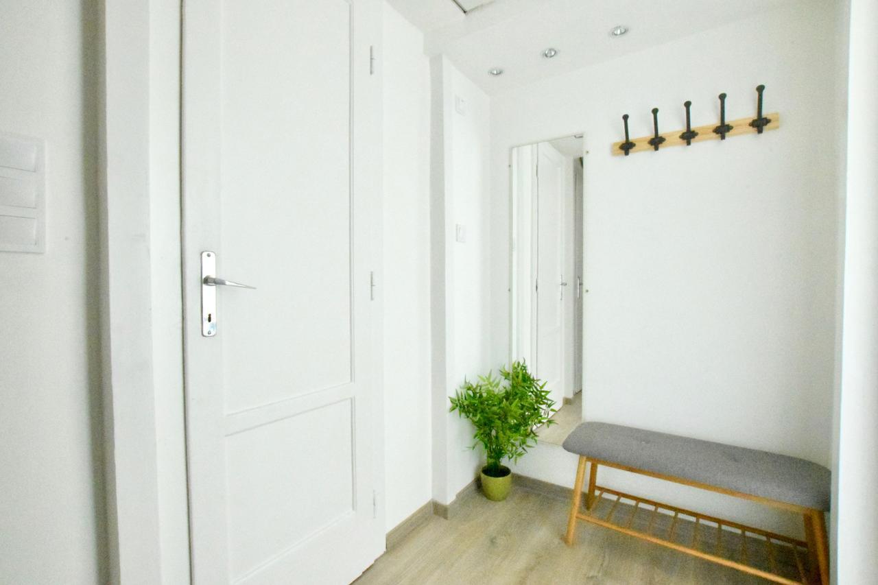 Standard Apartment By Hi5 - Bazilika Suite Budapest Luaran gambar