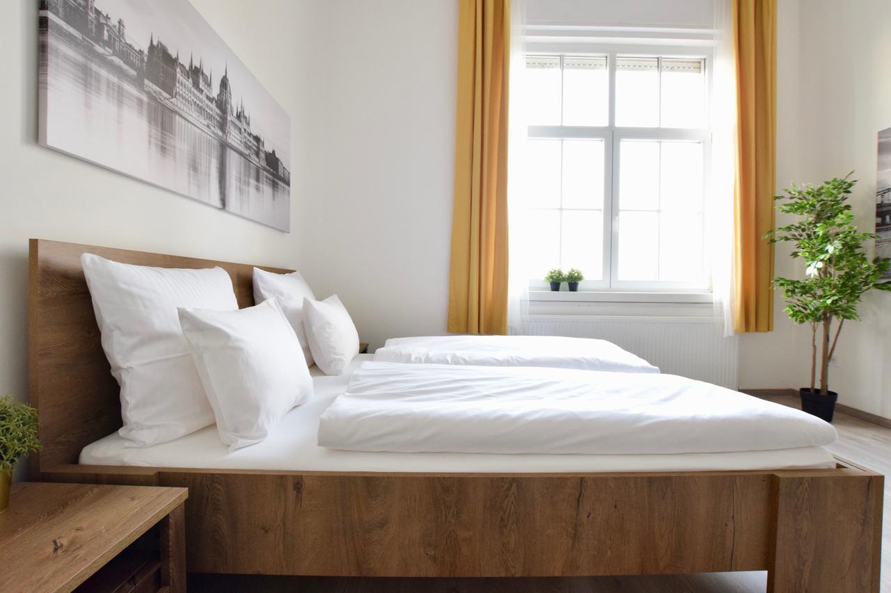 Standard Apartment By Hi5 - Bazilika Suite Budapest Luaran gambar